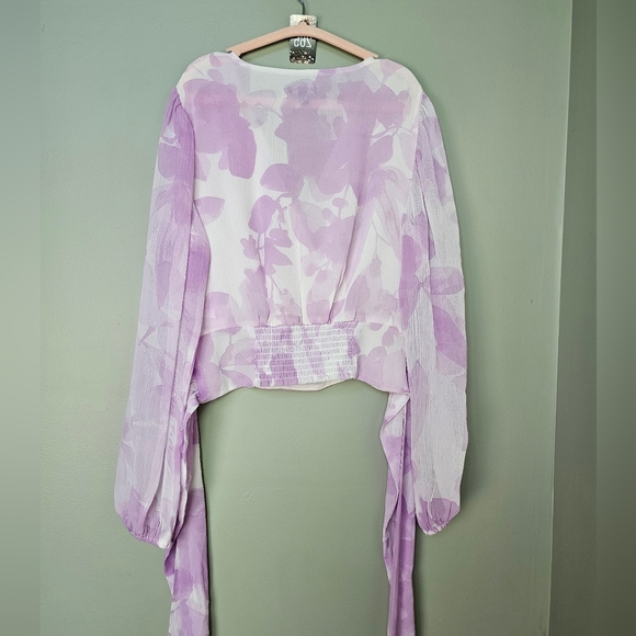 Express Floral Tie Banded Bottom Faux Wrap Top, Light Purple Print, Women's XS - Picture 4 of 8